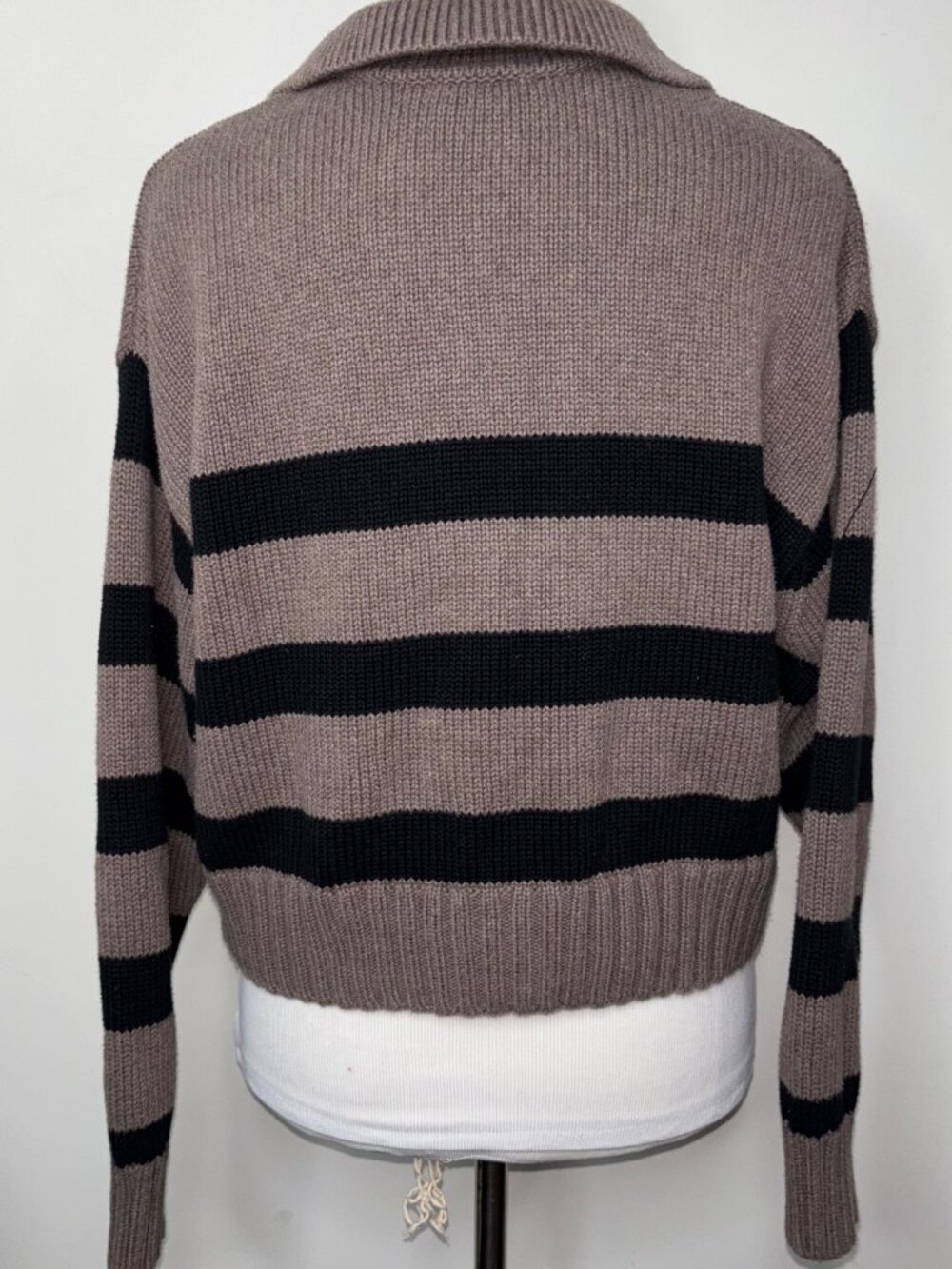 Gap Brown Stripe Cotton V-Neck Polo Sweater Size L Petite - Picture 12 of 12